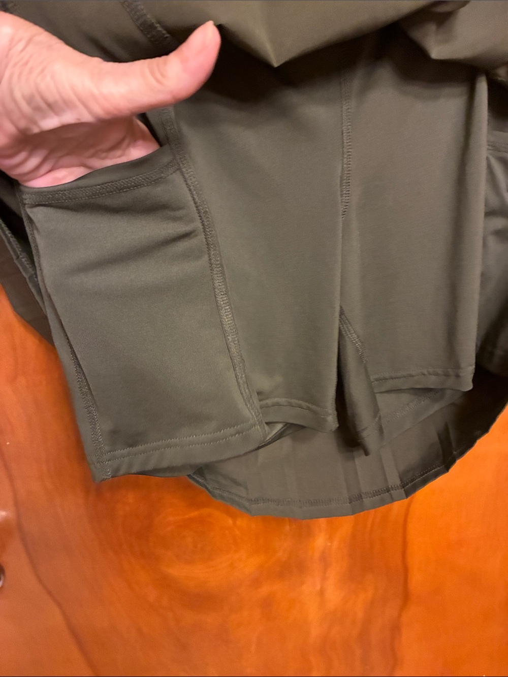 LIVI ACTIVE. Olive Green Skort with Built-In Shorts with pockets. Size L (14-16) - Picture 6 of 11